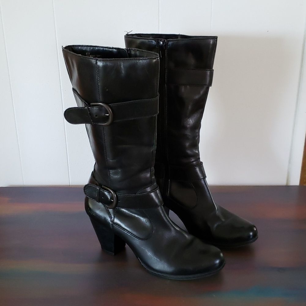 EUC b.o.c. Black Leather Boots with Buckle Design - Sz 8M perfect pirate boots!